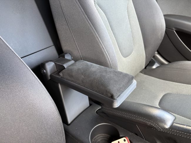 Closeup of Dark Pad for Audi 8J